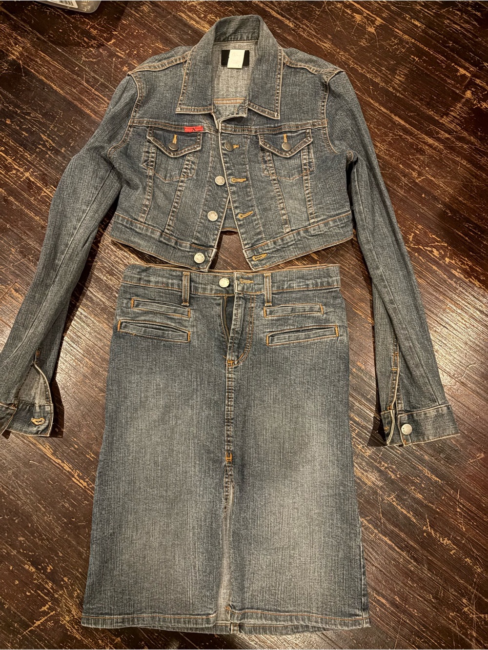 Size small Cropped Denim Jacket/Skirt set in Faded Blue